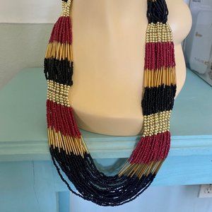 GORGEOUS HANDMADE GARNET, GOLD, AND BLACK BEADED NECKLACE! ❤️✨🖤